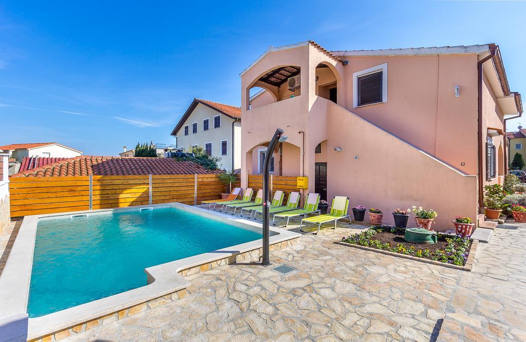 Apartments Bardak Ližnjan Exteriér fotografie